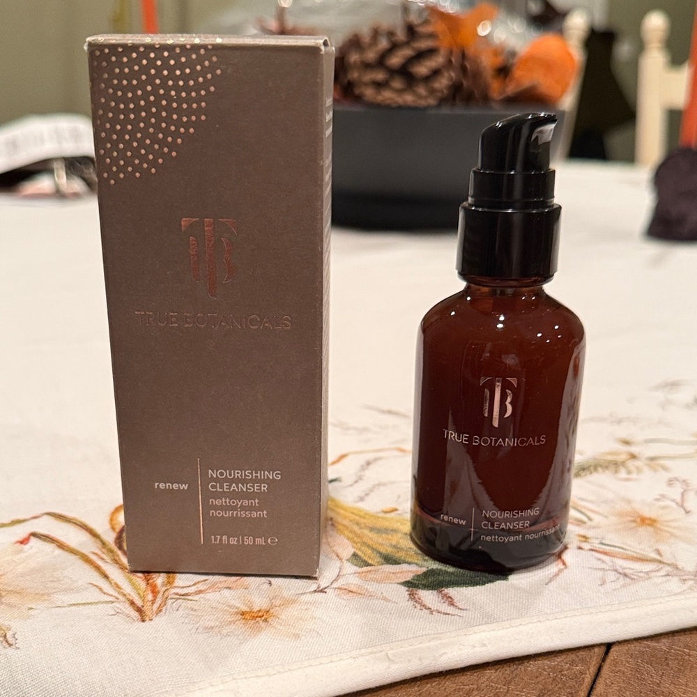 NIB 1.7 oz travel size True Botanicals Nourishing Cleanser NEVER USED